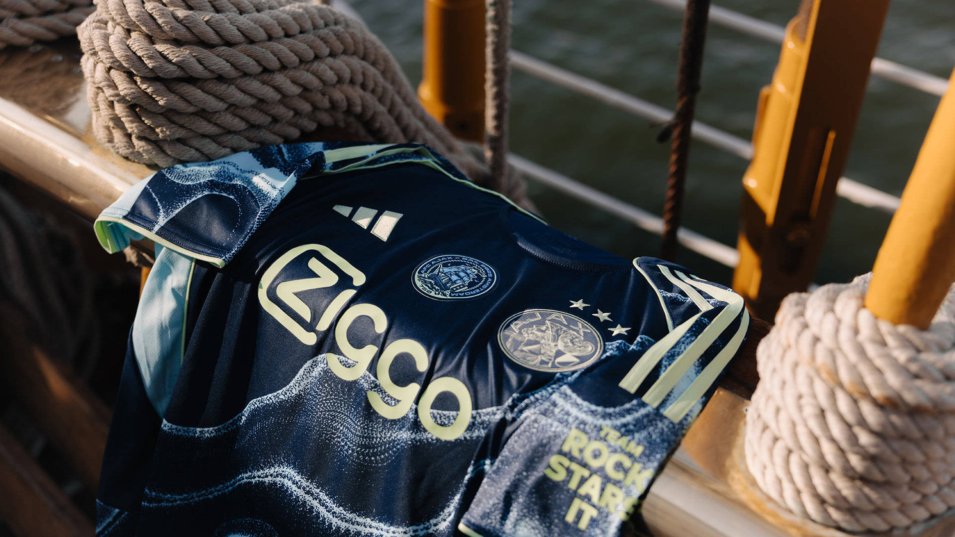 关于国王杯今晨走向成谜,阿贾克斯队长鼓劲,媒体盛赞,赛程密集仍需轮换的信息 关于国王杯今晨走向成谜,阿贾克斯队长鼓劲,媒体盛赞,赛程密集仍需轮换的信息