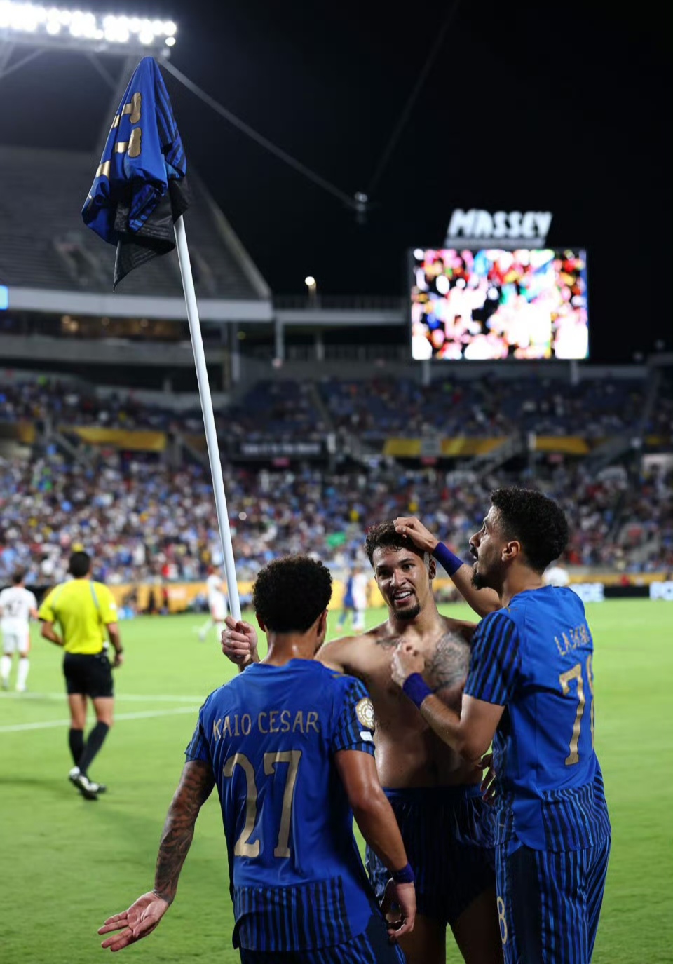 Leyu sports-今晚荷甲焦点战，皇家马德里复出首秀，目标明确，球探报告显示潜力-Leyu sports