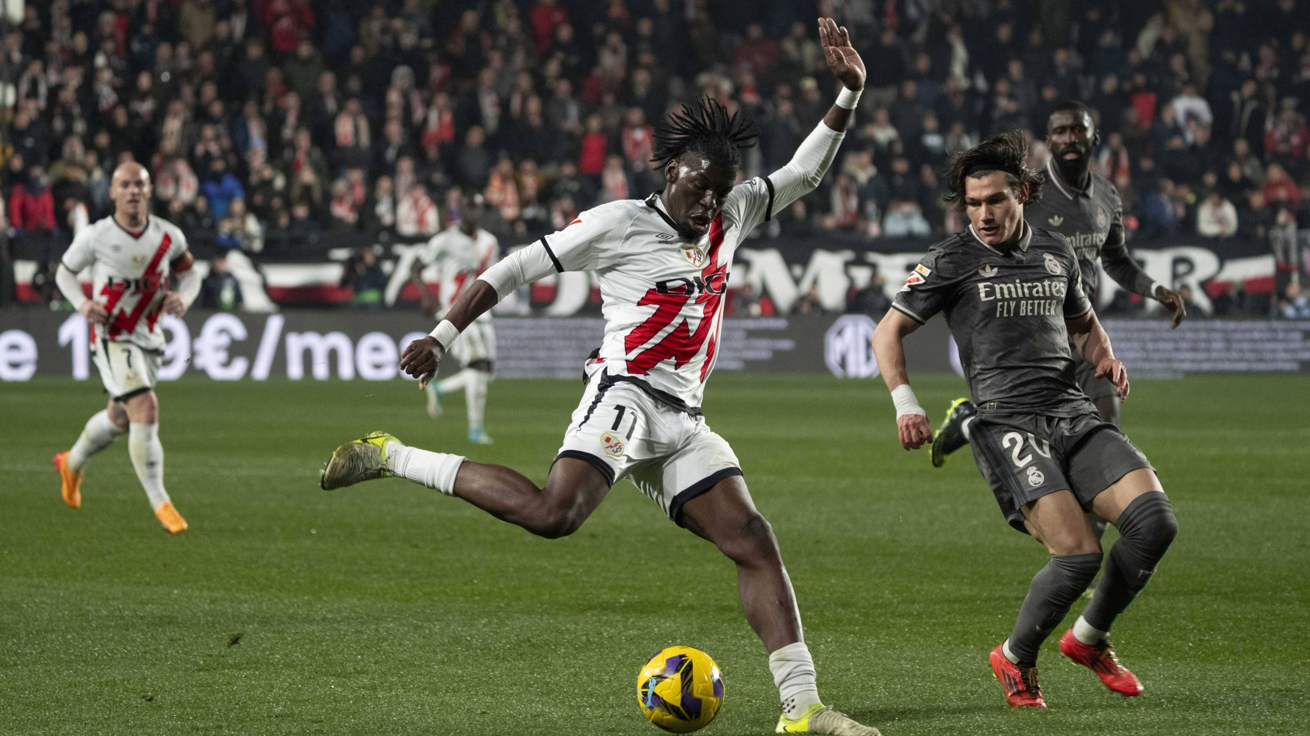 今晚荷甲焦点战,皇家马德里复出首秀,目标明确,球探报告显示潜力 今晚荷甲焦点战,皇家马德里复出首秀,目标明确,球探报告显示潜力