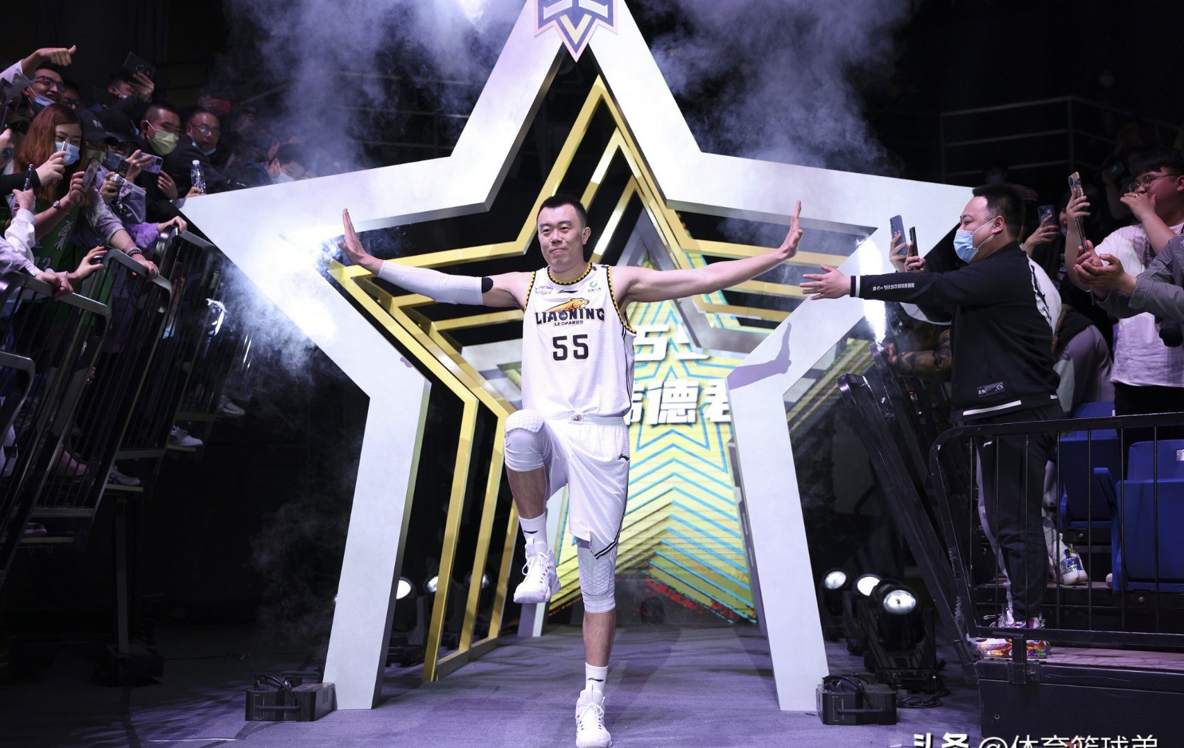 包含辽宁本钢发布备战花絮，窗口期主帅复盘，德国杯任务艰巨，年轻球员得到机会的词条