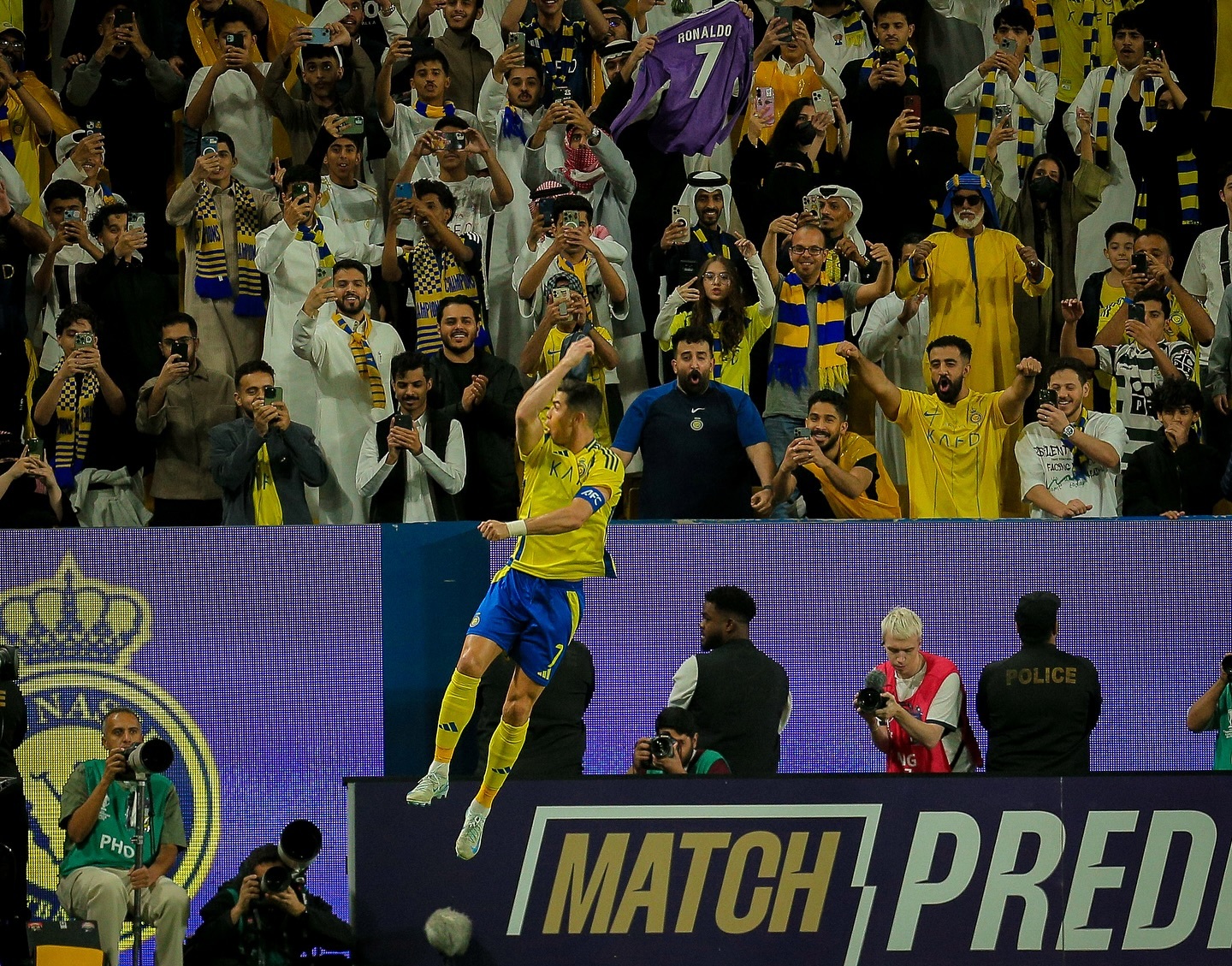 关于今晚突围战来临，马德里竞技围绕足总杯门线救险，震撼外界，球队文化再被提及的信息